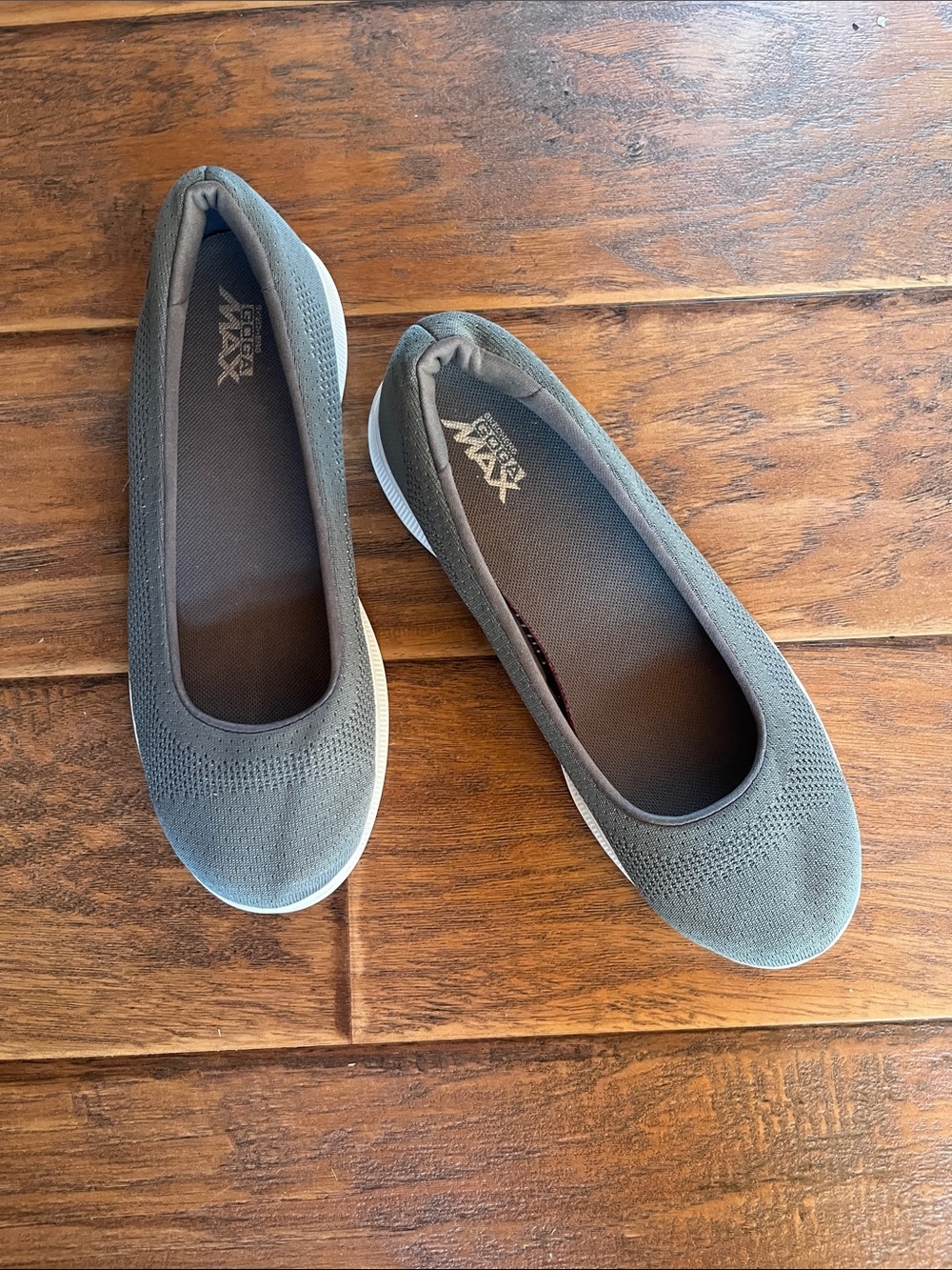 Skechers Charcoal Slip-On Knit Ballet Flats/GoGaMax - Size 8.5